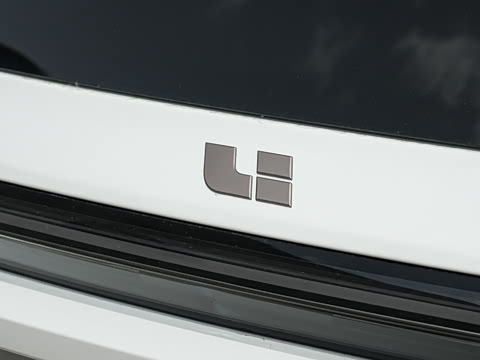 2025�� Ultra ���ܻ��°�