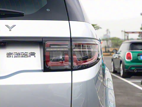 2022�� �Ŀ� 249PS R-Dynamic SE ���ܿƼ��� 5��