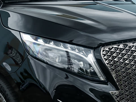 2024�� V 260 L �۷��