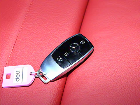 2023�� �Ŀ� E 260 ���ܳ�