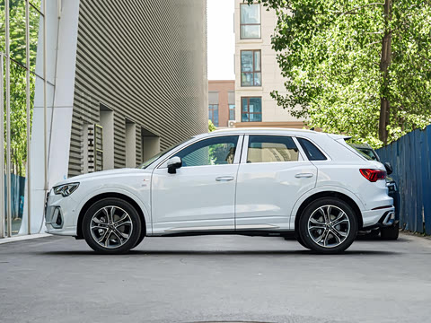 2025�� quattro 45�����ذ� 40TFSI ʱ�ж�����