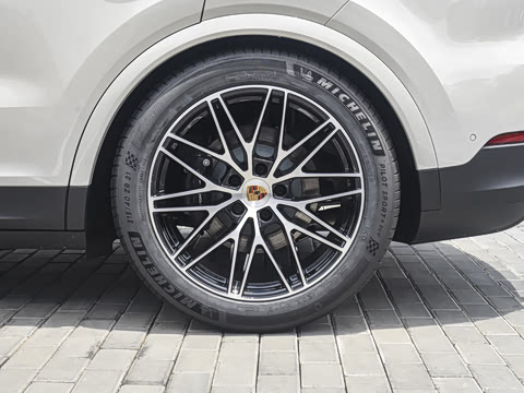 2025�� Cayenne 3.0T ���ΰ�