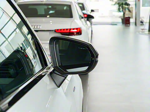 2025��  quattro 45�����ذ� 40TFSI ʱ����