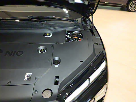 2025�� 75kWh Touring