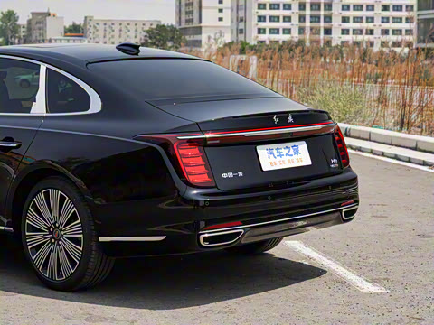 2025�� 2.0T ����������������� 5��