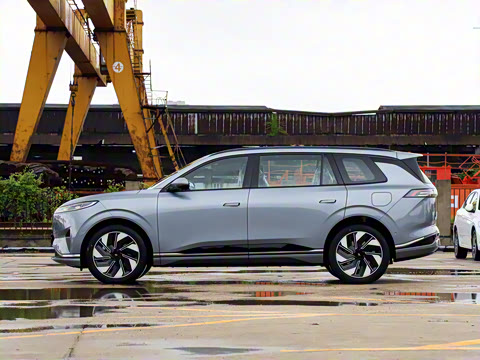 2025�� 210Ultra���Ȱ� 6��