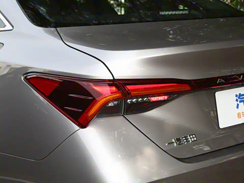 2023�� ˫�� 2.5L XLE����