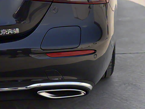 2022�� E 350 e L ���ʽ��϶����γ�