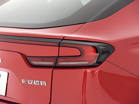 2022�� EcoBoost 245 ST-Line