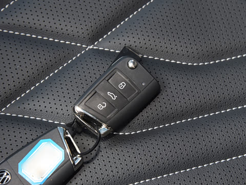 2024�� 330TSI �Զ�����R-LineԽ����