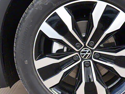 2024�� 330TSI �Զ�����R-LineԽ����