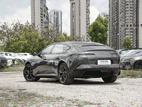 2025�� �Ŀ� Ultra���̰�