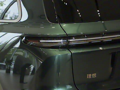 2025�� Ultra ���ܻ��°�