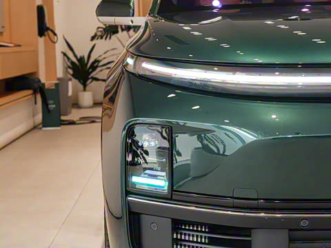 2025�� Ultra ���ܻ��°�