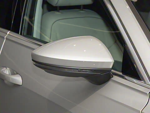 2025�� �Ŀ� 55 TFSI quattro �콢������