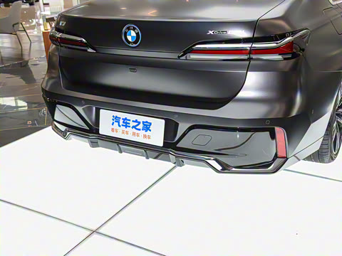 2023�� xDrive60L M�˶���װ