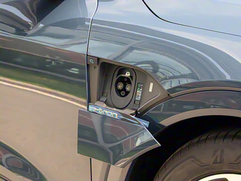 2021�� Sportback 55 quattro ������