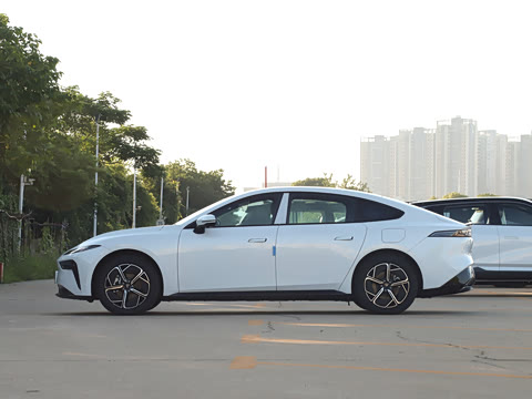 2025�� ���� 550������