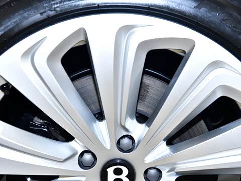 2026�� 4.0T V8 ������ŶȰ�