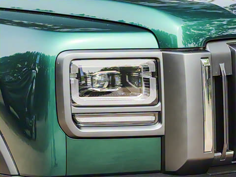 2025�� 2.0T 4WD Ultra