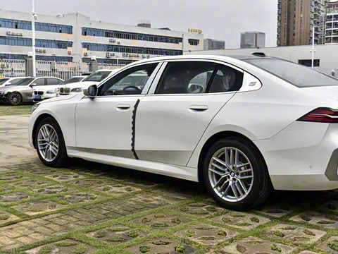 2025�� 525Li ������װ