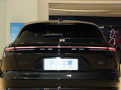 2025�� 75kWh Touring