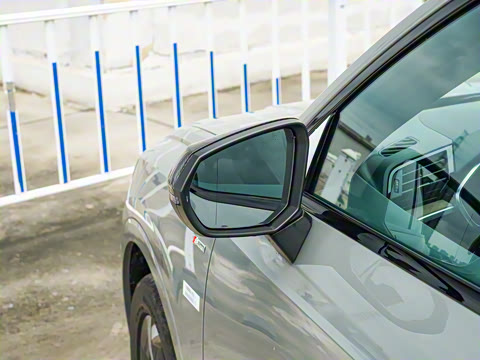 2024�� 45 TFSI quattro ʱ�ж����������ر��