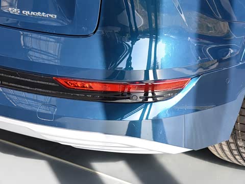 2019�� 55 quattro ������