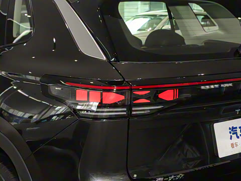 2025�� ̽��L 300TSI ������Ӣ