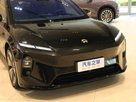 2025�� 75kWh Touring