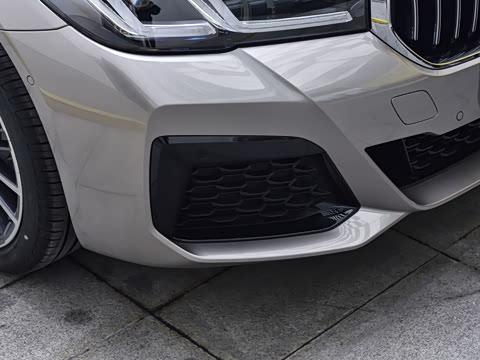 2022�� �Ŀ� 530Li ������ M�˶���װ