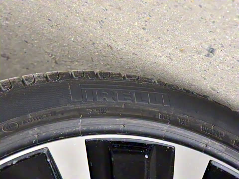 2022�� �Ŀ� E 350 e L ���ʽ��϶����˶��γ�