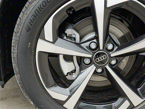 2024�� 45 TFSI quattro ʱ�ж����������ر��