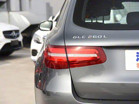 2019�� �Ŀ� GLC 260 L 4MATIC ������
