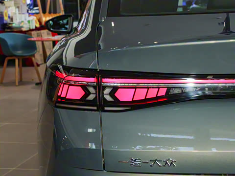 2024�� 300TSI DSG������