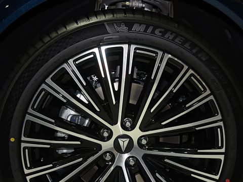 2025�� ����Ultra+