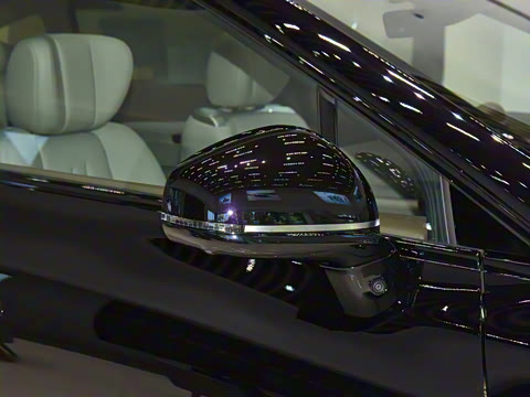 2025�� 825 Max��