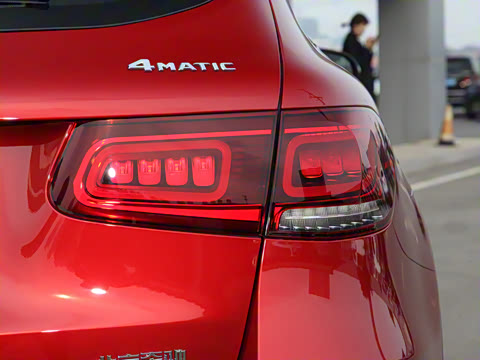 2021�� GLC 260 L 4MATIC ������