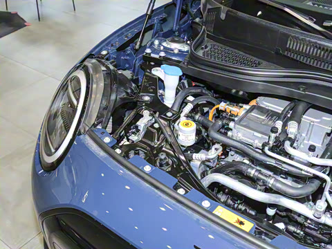 2025�� JOHN COOPER WORKS