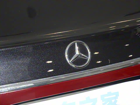 2024�� E 350 e L ���ʽ��϶����˶��γ�