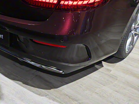 2021�� �Ŀ� E 260 ������ܳ�