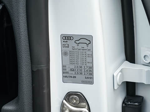 2022�� 55 TFSI ����������