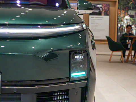 2025�� Ultra ���ܻ��°�