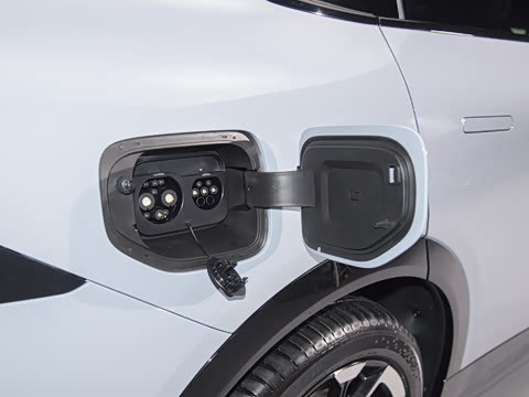 2025�� 702 �������� Ultra