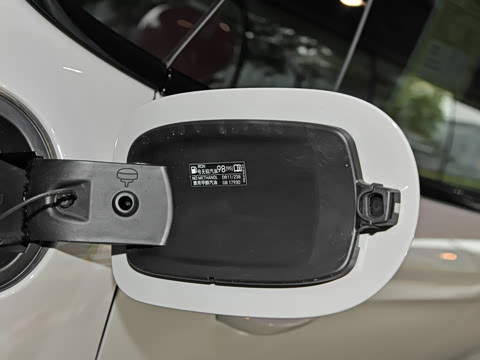 2023�� �Ŀ� Panamera 4 E-Hybrid ����� 2.9T