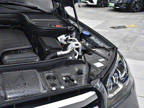 2025�� GLS 450 4MATIC ������