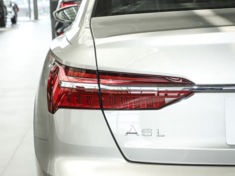 2025�� �Ŀ� 45 TFSI quattro ��ѡ������