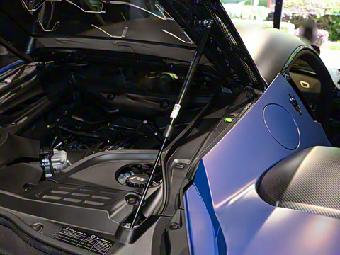 2024�� GT2 Stradale