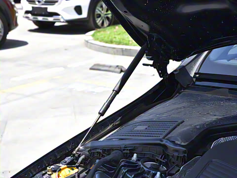 2025�� �Ŀ� C 350 eL