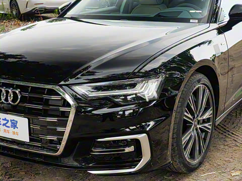 2025�� �Ŀ� 55 TFSI quattro �콢������